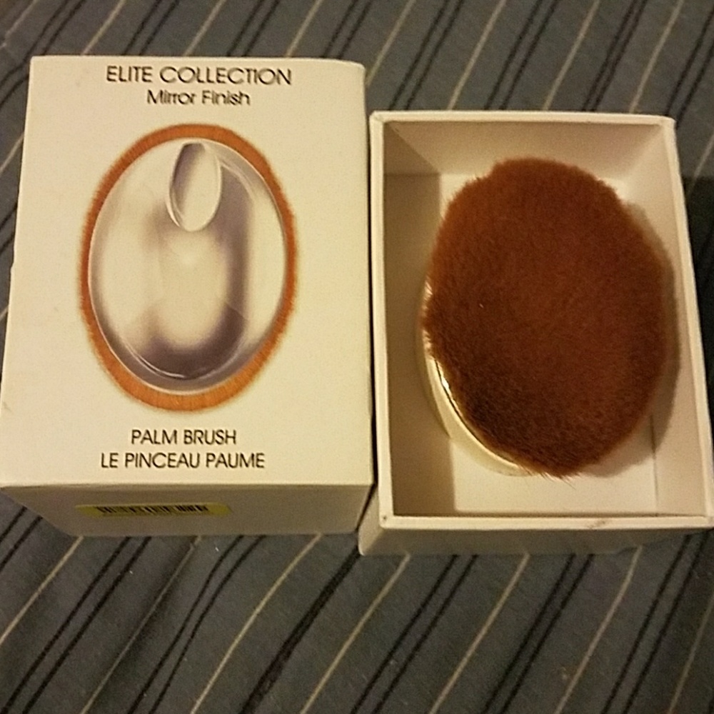 Gently used Artis Palm Brush